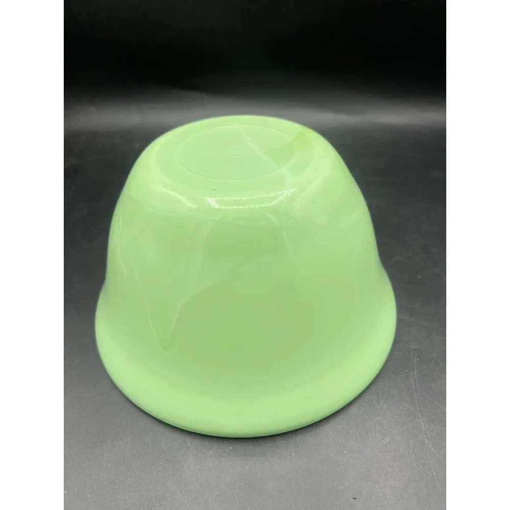 Vintage McKee Jadite Uranium Glass 4 Cup Mixing Bowl MCK UV Reactive 7”